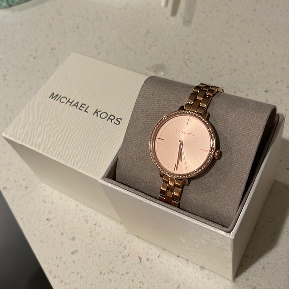 Brand New Michael Kors Watch - Picture 1 of 1
